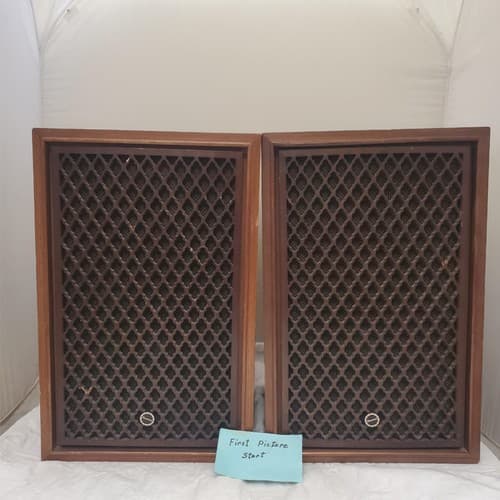 Set of 2 Vintage Sansui SP-50 2 Way Speaker System - Image 1