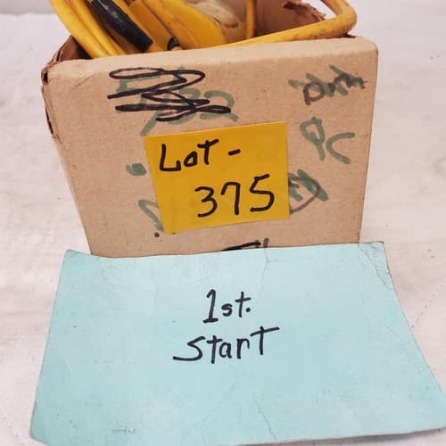 13 Watt Electric Portable Fluorescent Light LOT 375 - Thumbnail 2