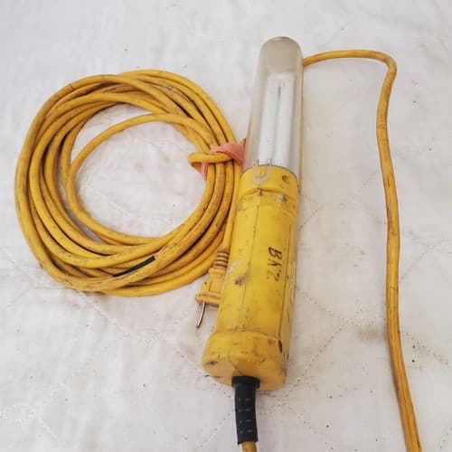 13 Watt Electric Portable Fluorescent Light LOT 375 - Thumbnail 7