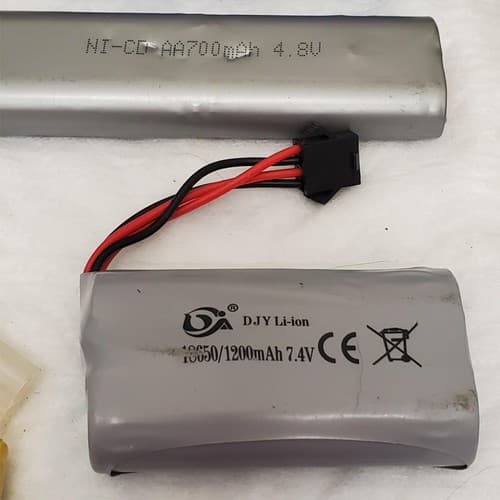 Lot of Various type of NiMH NiCD Universal Battery Package & Aluminium Capacitor - Thumbnail 14
