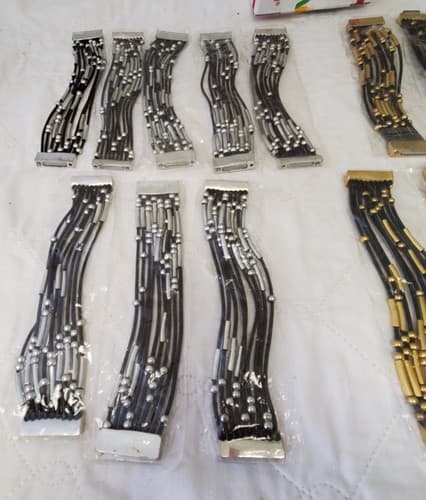 Lot of 19 Stripped Beaded Bracelet LOT-7 - Thumbnail 2