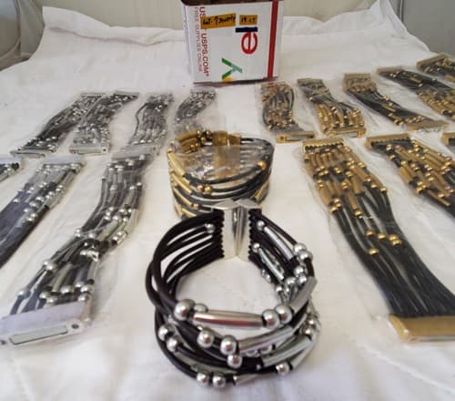 Lot of 19 Stripped Beaded Bracelet LOT-7 - Thumbnail 4