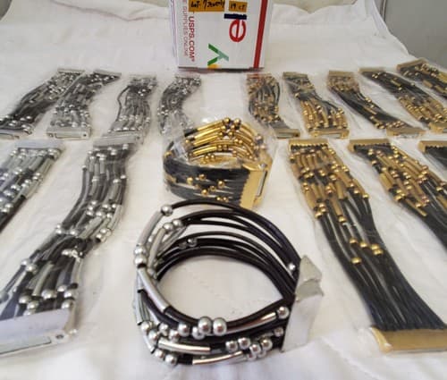 Lot of 19 Stripped Beaded Bracelet LOT-7 - Thumbnail 5