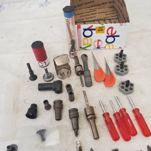Lot of Assorted Shank Router Bits, Nut Drivers, Allen Bolt & other Tools LOT 306 - Thumbnail 9