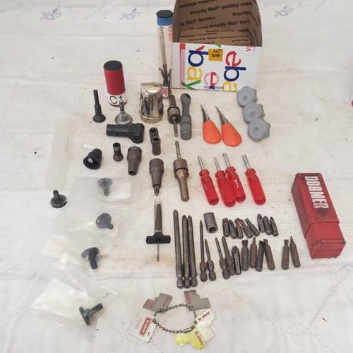 Lot of Assorted Shank Router Bits, Nut Drivers, Allen Bolt & other Tools LOT 306 - Thumbnail 10
