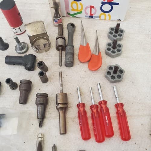 Lot of Assorted Shank Router Bits, Nut Drivers, Allen Bolt & other Tools LOT 306 - Thumbnail 8