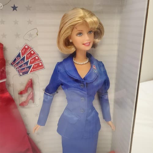 Barbie 2000 - Barbie President - Exclusive Collector Edition - Thumbnail 3