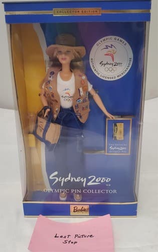 Barbie 1999 - Sydney 2000 Olympic Pin Collector Barbie Doll - Thumbnail 7