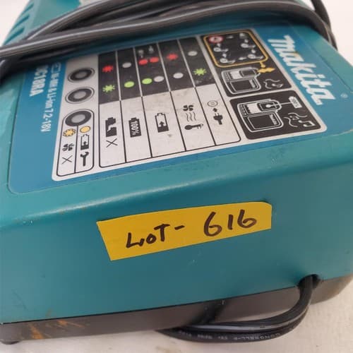 MAKITA DC18RC 7.2V 14.4V 18V Battery Rapid Charger LOT 616 - Thumbnail 2