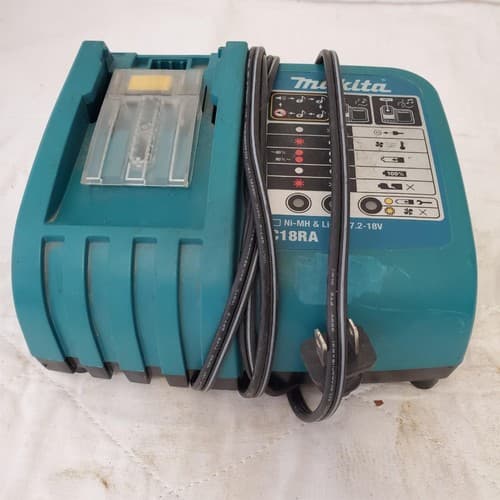 MAKITA DC18RC 7.2V 14.4V 18V Battery Rapid Charger LOT 616 - Thumbnail 3