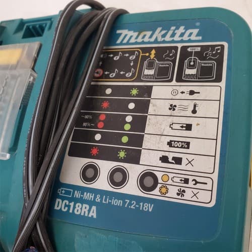 MAKITA DC18RC 7.2V 14.4V 18V Battery Rapid Charger LOT 616 - Thumbnail 4