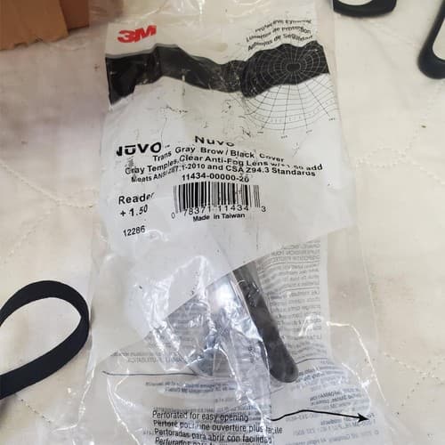 Lot of 3M Nuvo Black Cover & Guard-Dogs AVP W/Restraint Leash Safety Goggles - Thumbnail 7