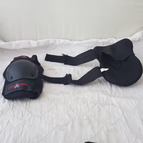 Triple Eight Street Elbow, Wrist Pad Set with Carry Bag - Thumbnail 5