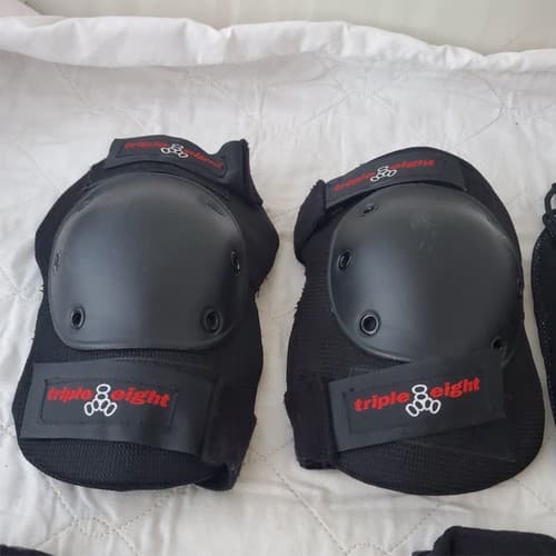 Triple Eight Street Elbow, Wrist Pad Set with Carry Bag - Thumbnail 4