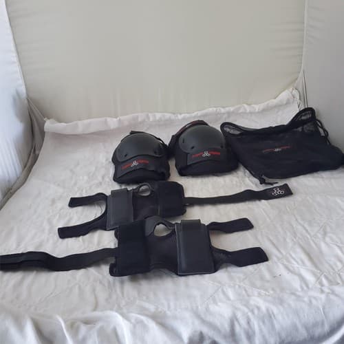 Triple Eight Street Elbow, Wrist Pad Set with Carry Bag - Thumbnail 7