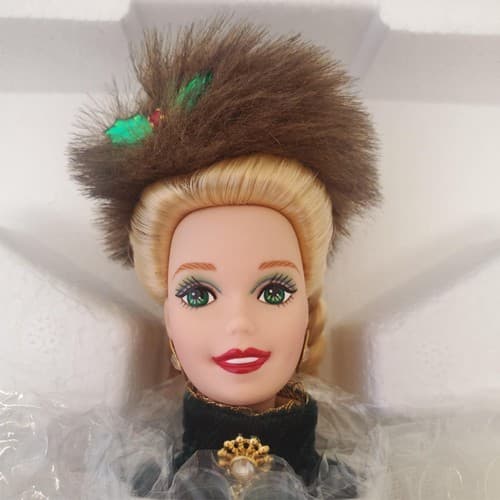 Barbie 1996 - Holiday Caroler Doll - Porcelain Barbie Collection - Thumbnail 11