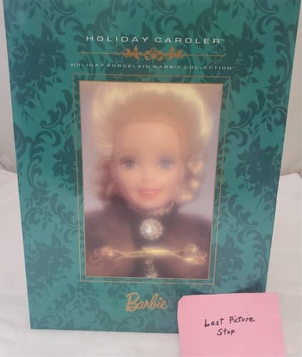 Barbie 1996 - Holiday Caroler Doll - Porcelain Barbie Collection - Thumbnail 16