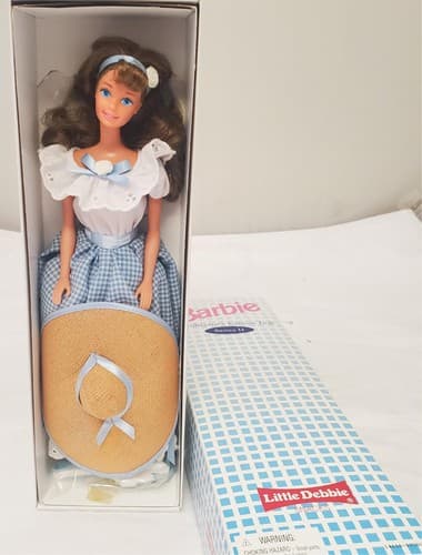 Barbie 1995- Series II Collector's Edition- Barbie as Little Debbie Snacks' Girl - Thumbnail 9