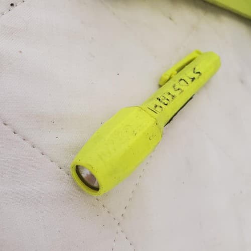 Lof of Pelican Tracker Flashlight and Matco Work Light LOT 605 - Thumbnail 3