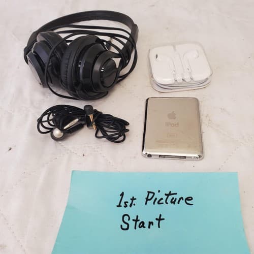 Lot of Apple Ipod Shuffle 8gb with Airdopes, Sony Handsfree & Headphone - Image 1