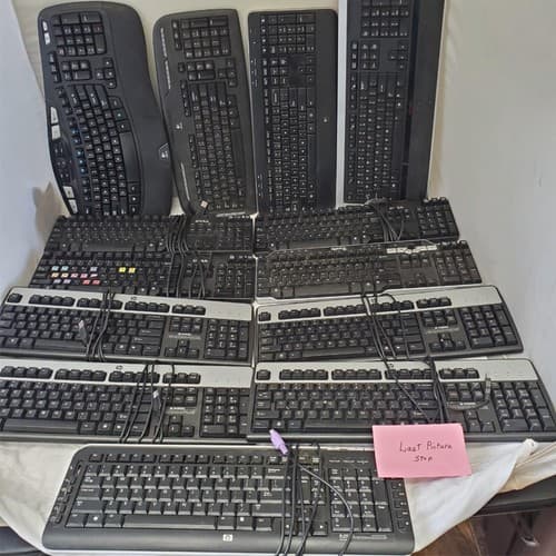 Lot of 13 Assorted Dell, HP, Logitech & other Brand Keyboards - Thumbnail 9