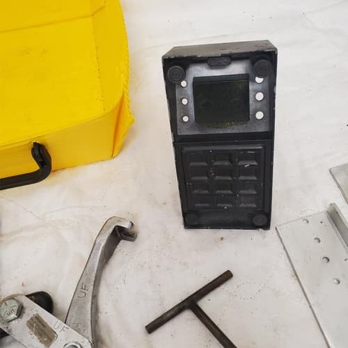 Tool & Parts Lot – Gear Puller, T-Handle Tool, Brackets, & More LOT-417 - Thumbnail 10