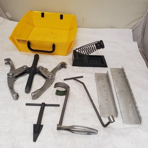 Tool & Parts Lot – Gear Puller, T-Handle Tool, Brackets, & More LOT-417 - Thumbnail 9