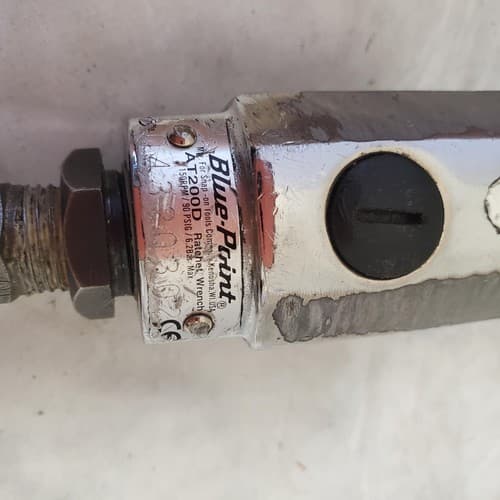 Blue Point AT200D Drive Heavy Duty Pneumatic Air Ratchet Wrench J-9 - Thumbnail 3