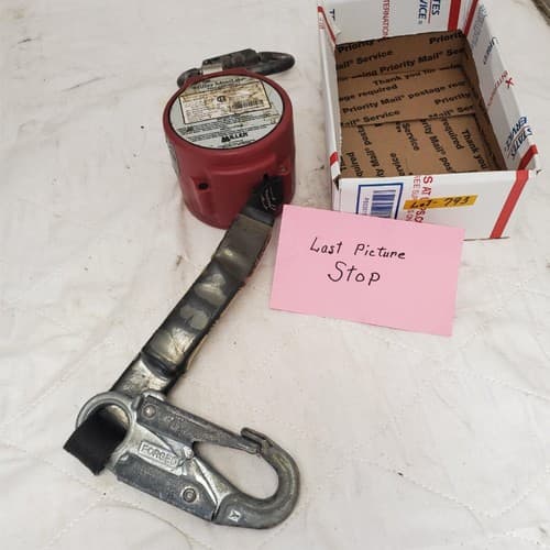 Miller MiniLite FL11-1/11ft Fall Limiter with Safety Harness LOT-793 - Thumbnail 11