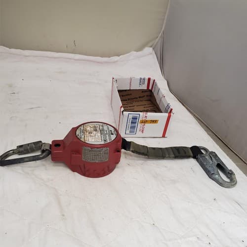 Miller MiniLite FL11-1/11ft Fall Limiter with Safety Harness LOT-793 - Thumbnail 6