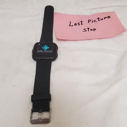 Fitbit Versa Health and Fitness Smartwatch - Thumbnail 7