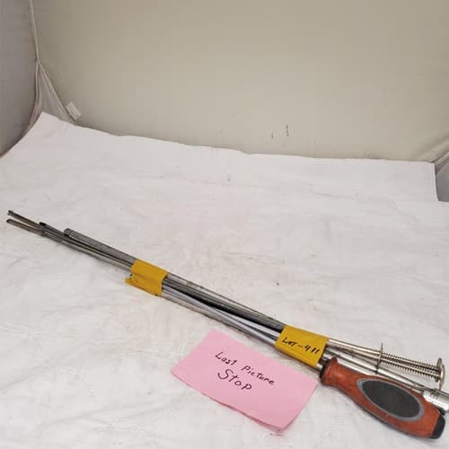 Lot of 6 Metal Tools Including Screwdriver and Rods LOT-411 - Thumbnail 7