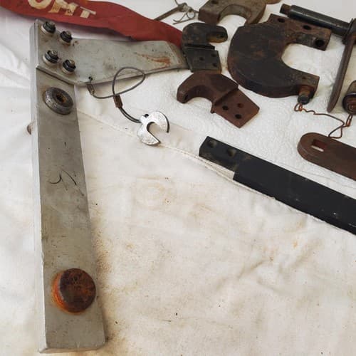Lot of Assorted Machinery Parts & other Tools LOT 191 - Thumbnail 8