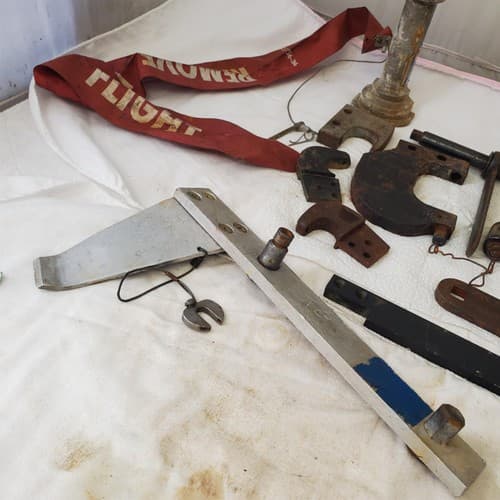 Lot of Assorted Machinery Parts & other Tools LOT 191 - Thumbnail 13