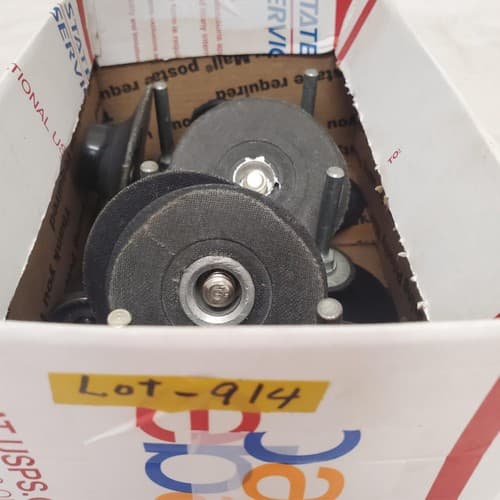 Lot of Roll Lock Sanding Disc Rotary Pad Holder LOT-914 - Thumbnail 3
