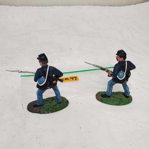 Conte ACW Union Infantry Soldiers Loading Rifle Mounted CM-47 - Thumbnail 5