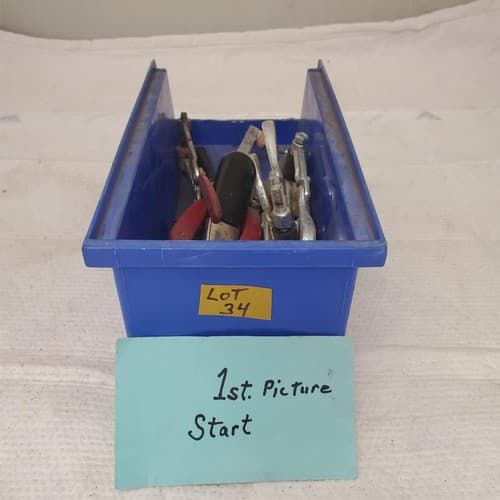 Lot of Assorted Industrial Locking Clamps & Clips LOT 34 - Image 1