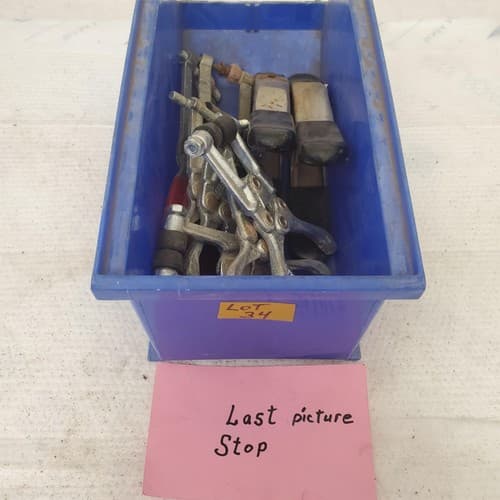 Lot of Assorted Industrial Locking Clamps & Clips LOT 34 - Thumbnail 8