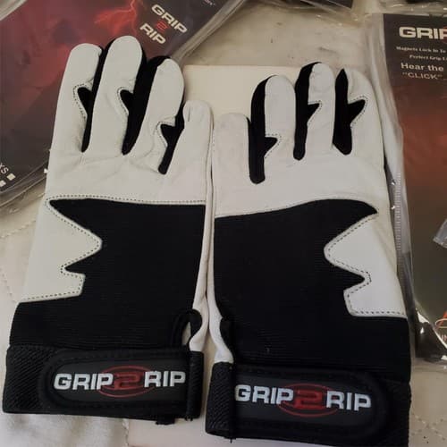 Lot of GRIP2RIP Baseball Softball Tee Ball Batting Gloves with Nike Bag - Thumbnail 3