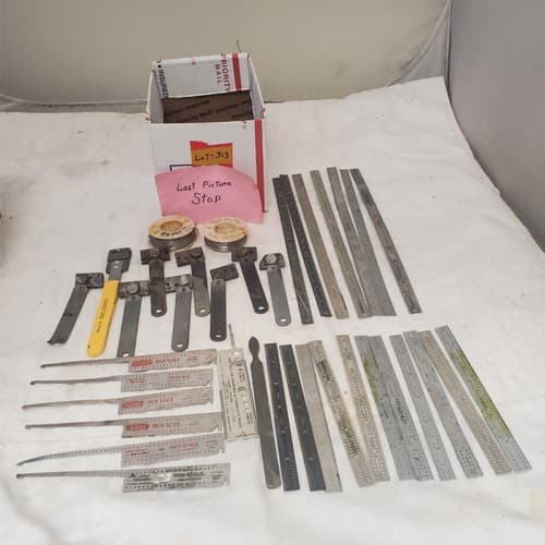 Lot of 35 Vintage Metal Measuring Tools Rulers, Radius Gauges, Scales LOT-313 - Thumbnail 17