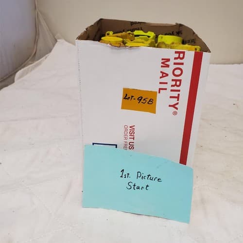 Lot of 13 Nightstick Led Flashlights Light Lamp Torch 4 AA LOT-958 - Thumbnail 2