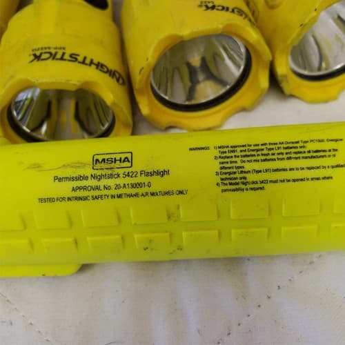 Lot of 13 Nightstick Led Flashlights Light Lamp Torch 4 AA LOT-958 - Thumbnail 10