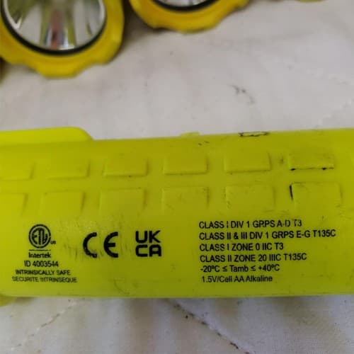 Lot of 13 Nightstick Led Flashlights Light Lamp Torch 4 AA LOT-958 - Thumbnail 9