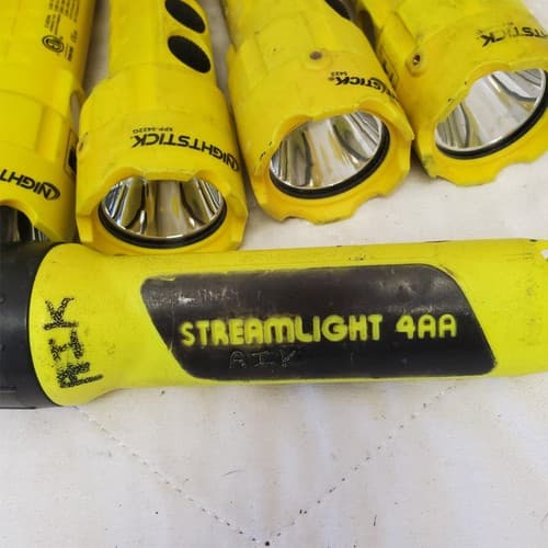 Lot of 13 Nightstick Led Flashlights Light Lamp Torch 4 AA LOT-958 - Thumbnail 11