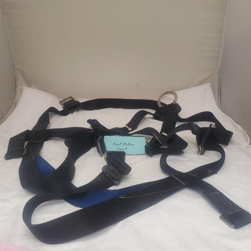 FallTech 7007 425 lbs Capacity Safety Harness with D Ring - Image 1