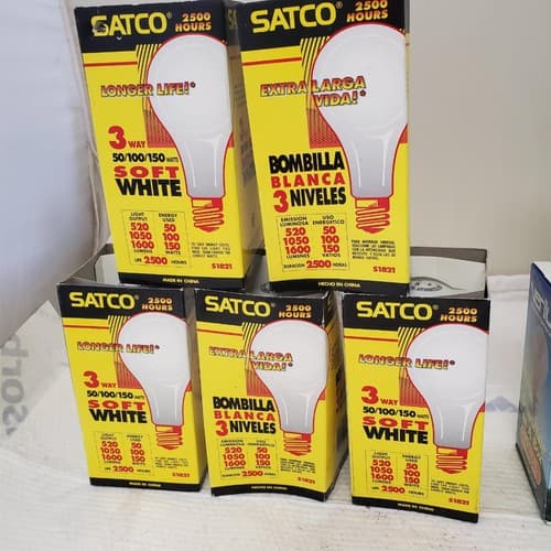 Lot of SATCO & VARILUX Assorted Light Bulbs - Thumbnail 3