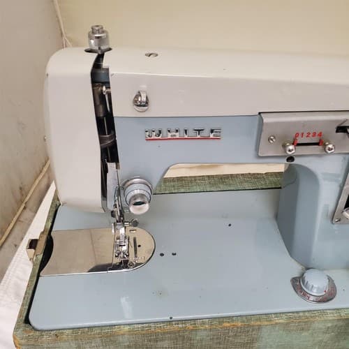 Vintage White Zig Zag Sewing Machine - Thumbnail 5