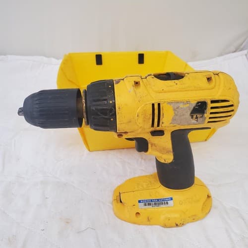 DEWALT DC759 18V 1/2" (13mm) Cordless Compact Drill/Driver LOT 505 - Thumbnail 5