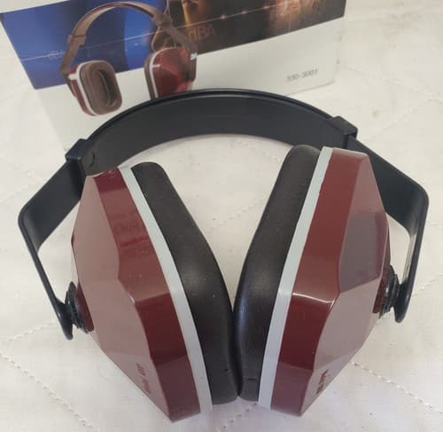 Earmuff Model 1000 Hearing Protection Noise Reduction Rating 22 Lot-498 - Image 1