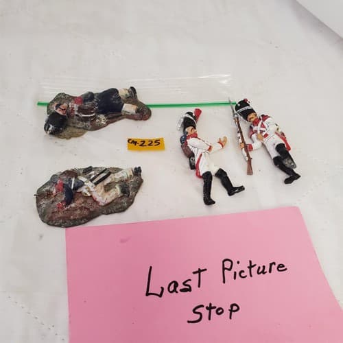 Lot of 4 Hand Painted Metal Toy Soldier Dead Units CM-225 - Thumbnail 5